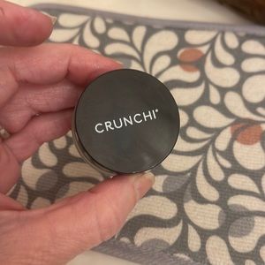 Crunchi My Alibi Concealer + Eye Primer in L20, excellent condition, barely used